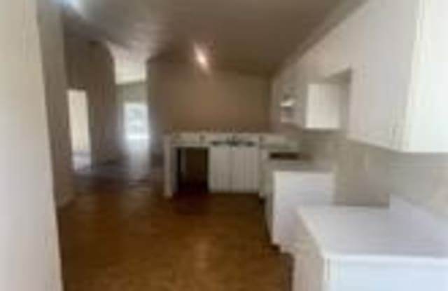 5012 Chiquita Boulevard S Gallery 3