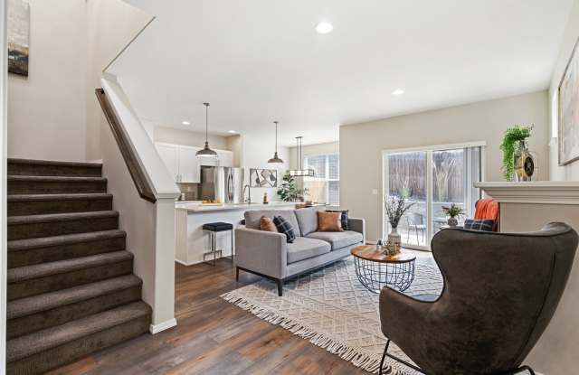 3 Bedroom End Unit Townhome In Midtown with Fireplace photos photos 3 Bedroom End Unit Townhome In Midtown with Fireplace photos photos