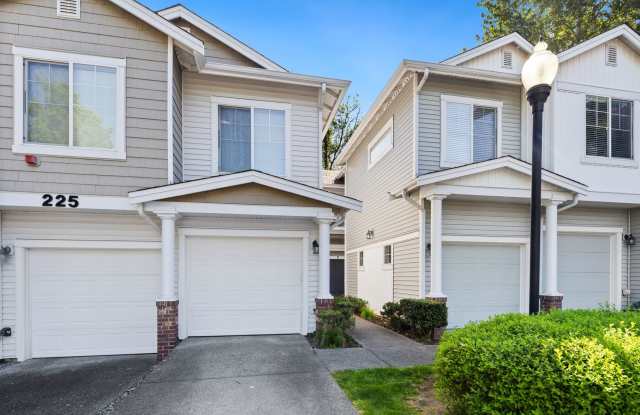 Spacious 3 bed Townhome photos photos