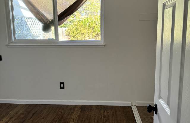 1012 North Hickory Avenue photos photos