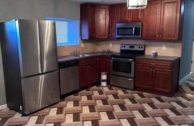 7000 FORREST AVENUE photos photos