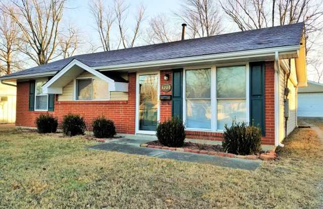 Check Out This Open, Ranch Home with 3 Bedrooms,1 Bath in Jeffersontown! Gallery 1