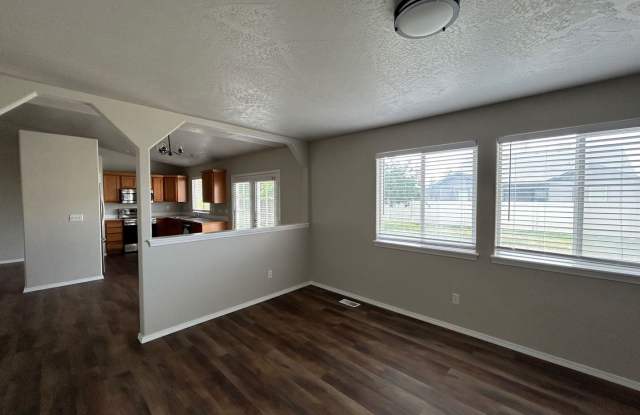 Beautiful Nampa Home Available Jan. 20th Gallery 4