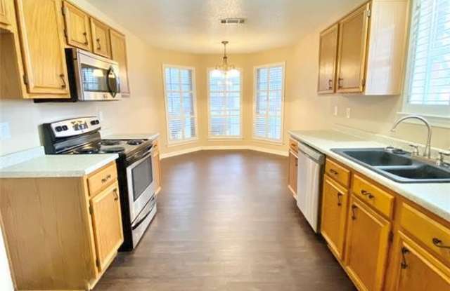 6310 Royal Springs Drive Gallery 4