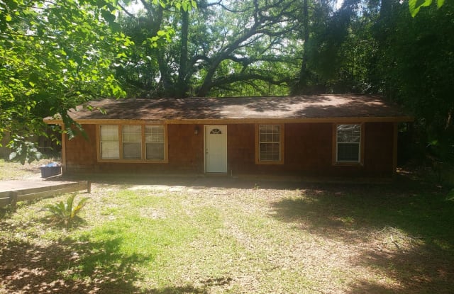 3719 Shoreline Drive - 3719 Shoreline Drive, Tallahassee, FL 32305