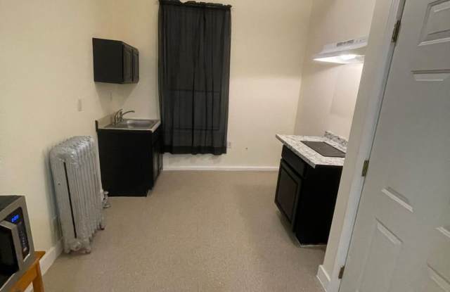 Room available in rooming house - Brockton photos photos