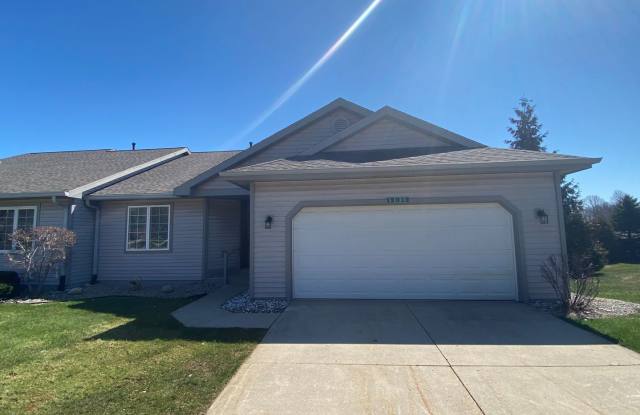 12012 S. Elk Run Dr - 12012 South Elk Run Drive, Greilickville, MI 49684
