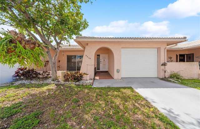 5428 LARCHMONT COURT N photos photos