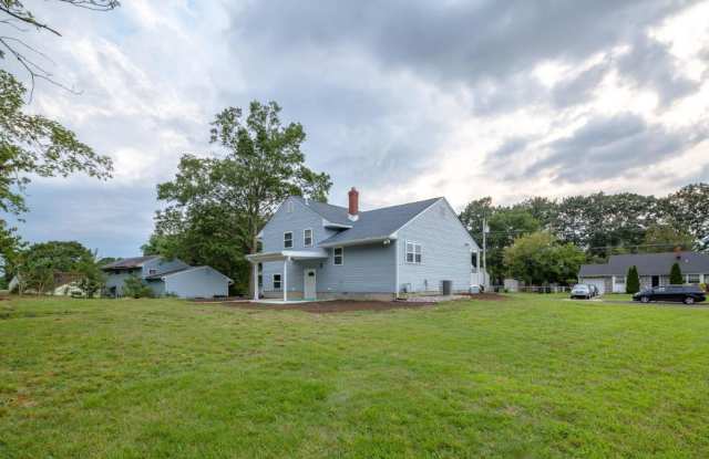 213 Chatham Drive Gallery 2