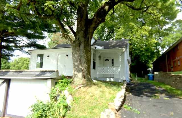 1601 Rausch Avenue - 1601 Rausch Avenue, Riverside, OH 45432