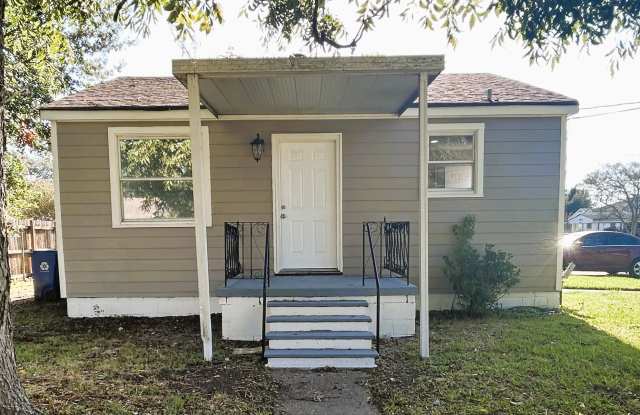 2501 Delille Street photos photos