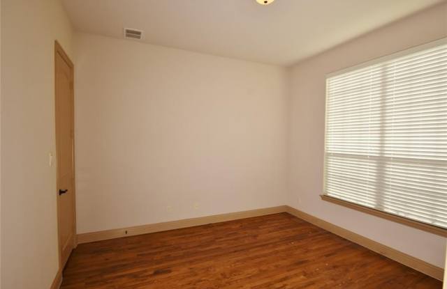 4609 Spalding Drive Gallery 4