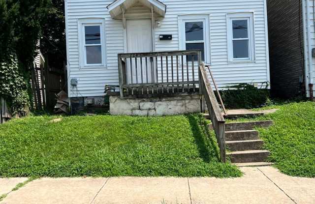 Newly Remodeled 3BR/1BA - 1st Floor | Section 8 Eligible photos photos