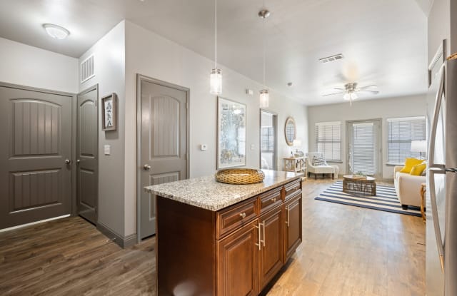 Lake Villas Apartments Gallery 4