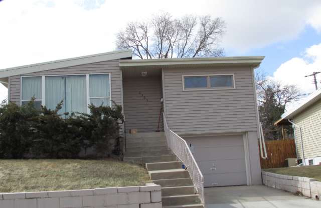 2 BEDROOM | 1 BATH | GARAGE | WEST photos photos