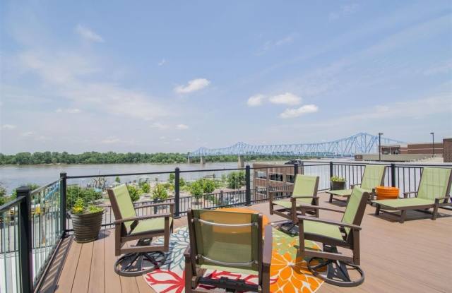 100 Allen St Apt #2B Gallery 4