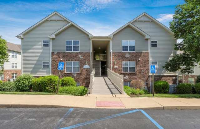 Spacious 2 Bedroom and 2 bath for Rent Gallery 1