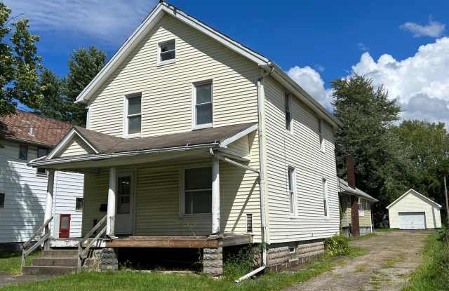 341 Charles Ave Se photos photos