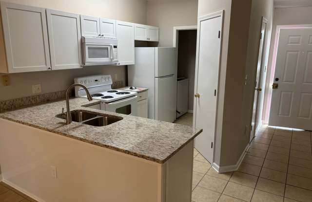 2-Bedroom, 2-Bathroom Condo with Balcony Gallery 4