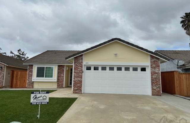 Homes Management - 3 Bed, 2 Bath House for Rent with Water/Trash Included photos photos