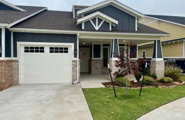 Large 2 Bed, 2 Bath in Beautifully Well-Maintained Neighborhood photos photos