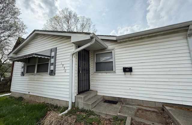 LARGE 4BR ONE LEVEL HOME WITH A GREAT FLOORPLAN. TONS OF SPACE! photos photos LARGE 4BR ONE LEVEL HOME WITH A GREAT FLOORPLAN. TONS OF SPACE! photos photos