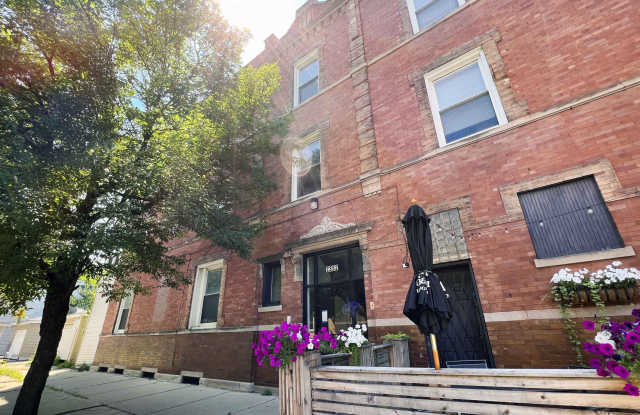 2352 N. Drake Ave. #3 - 2352 North Drake Avenue, Chicago, IL 60647