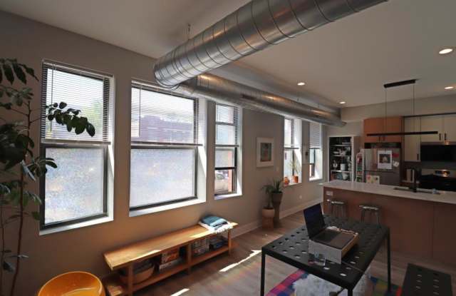 3144 West Fullerton Ave. photos photos