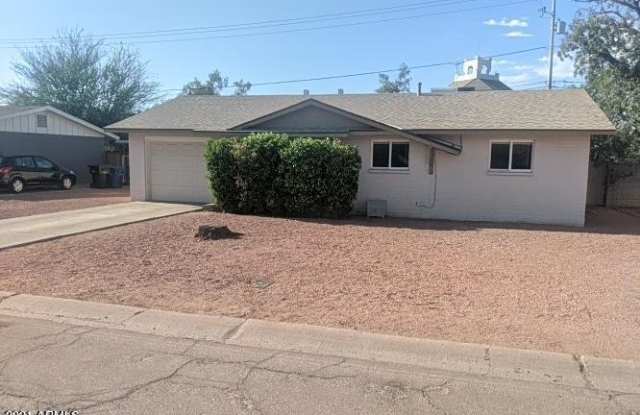 726 E VISTA DEL CERRO Drive Gallery 2