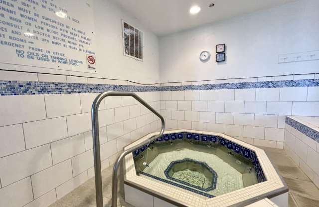 Furnished Oceanview 2 Bed, 2 Bath Condo – Available Now! photos photos