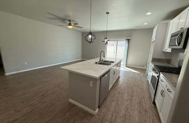 Highly desired SW neighborhood Gallery 4