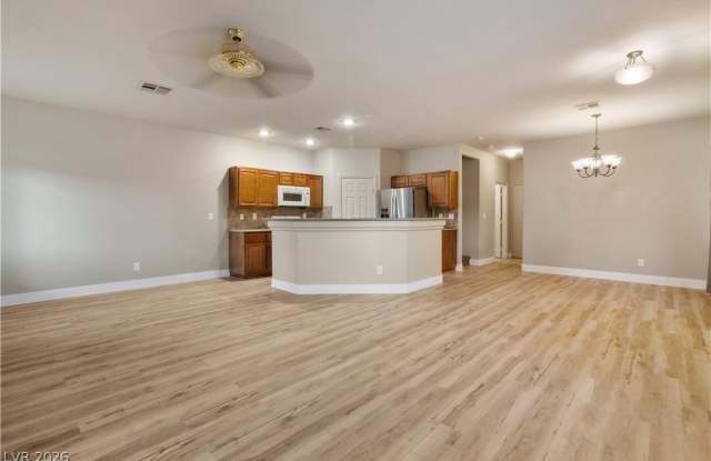 1090 Sheer Paradise Lane Gallery 2