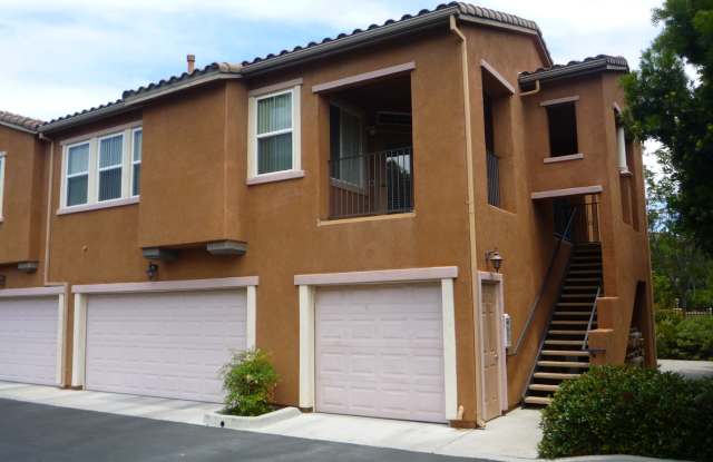 Sabre Springs Upper Corner Unit with Garage Gallery 1