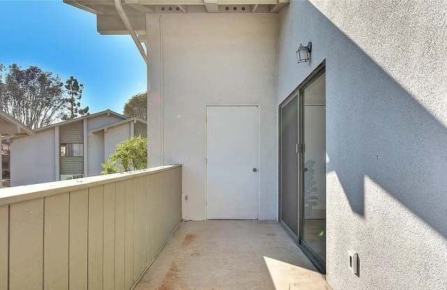 8633 Portola Ct Gallery 2
