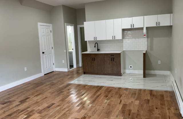 376 Avon Avenue - 1 photos photos