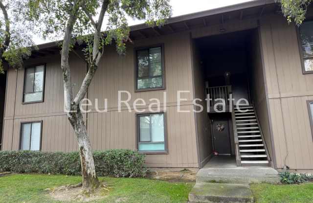 1027 Fulton Ave photos photos