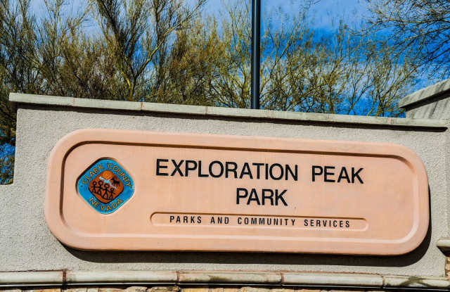 Stunning 3 Bedroom 2.5 Bath  home in Mountains Edge! photos photos