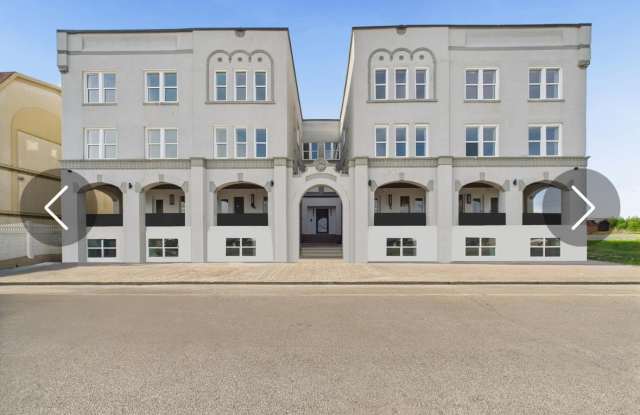 315 W Broadway Gallery 1