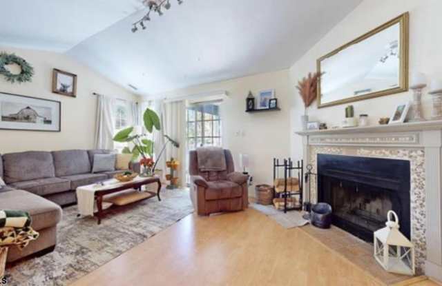 35 Waterview Dr Gallery 4