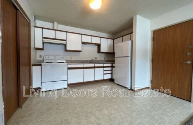 605 S. Washington St photos photos