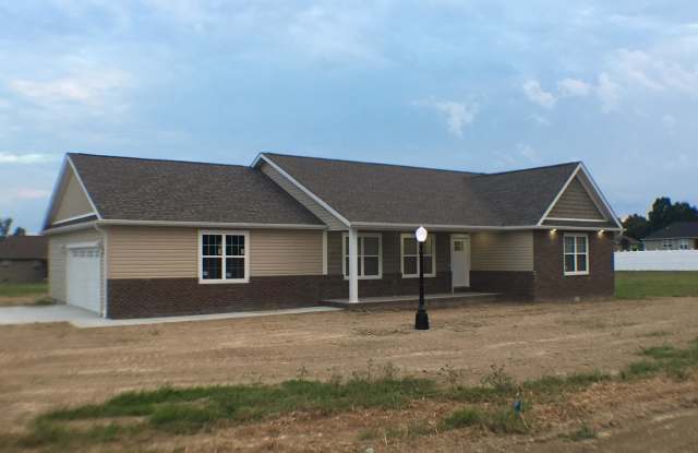 101 Breeze Drive - 101 Breeze Dr, Carterville, IL 62918