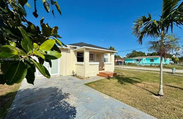 2403 Scott St photos photos