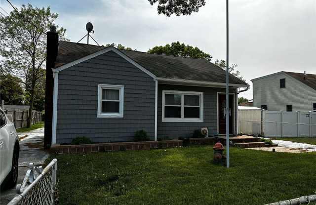 74 Sharp Street - 74 Sharp Street, North Patchogue, NY 11772