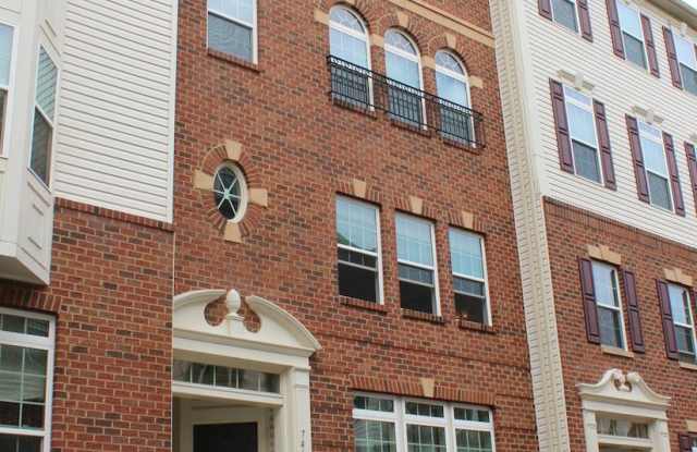 7463 BRUNSON CIRCLE - 7463 Brunson Circle, Gainesville, VA 20155