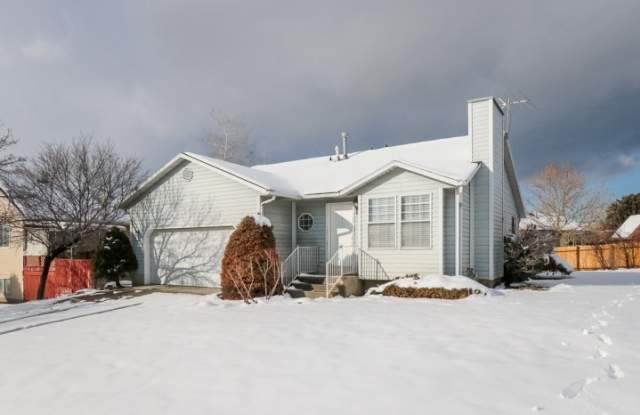 Beautiful 4 Bedroom Home in Midvale - 1217 East 7800 South, Midvale, UT 84047