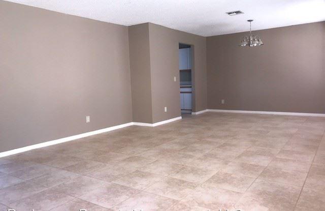 1984 Country Brook Avenue Lake Gallery 2
