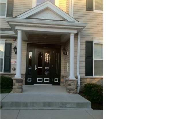 417 Sloan Court Gallery 3