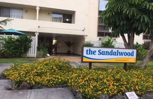 Pet Friendly 2 bedroom 1 bathroom Condo For Rent - Near Ala Moana, Don Quijote, Walmart, Sam's Club photos photos