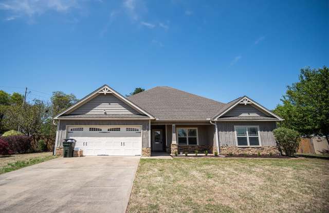 Beautiful home available from May 10! photos photos