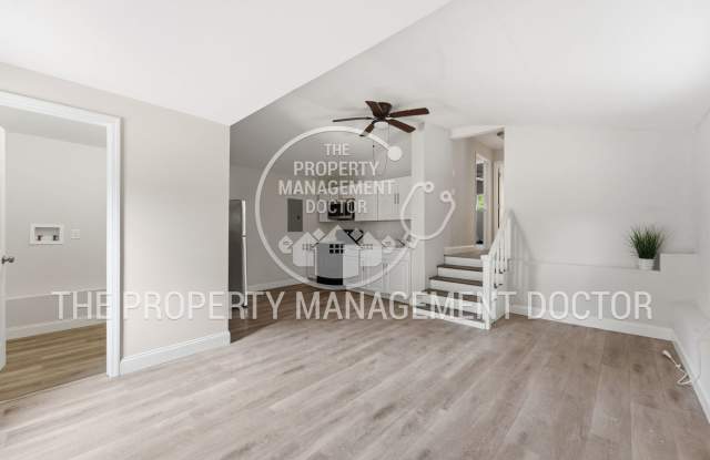 Completely Renovated 2BR/1BA Home on Extra-Large Lot in Jacksonville's Trout River Area***JANUARY SPECIAL - SECOND MONTH HALF OFF*** photos photos